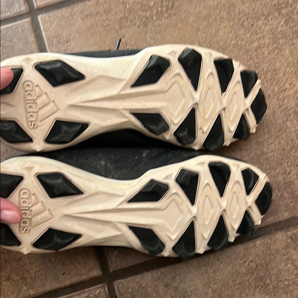Adidas youth Baseball/Softball cleats - Picture 4 of 5